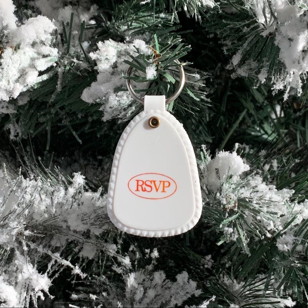 RSVP🎄Vintage Ornament or keychain